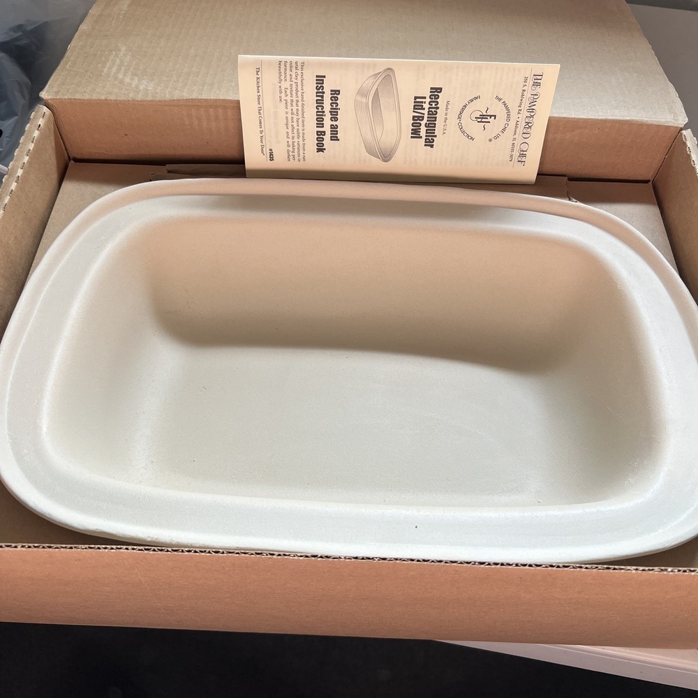 Pampered Chef Stoneware Oval Baker 10 Inch #21035 Family Heritage Collection